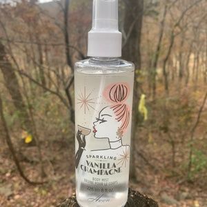 Avon Sparkling Vanilla Champagne Body Mist Spray Limited Edition 8 Fl Oz NEW